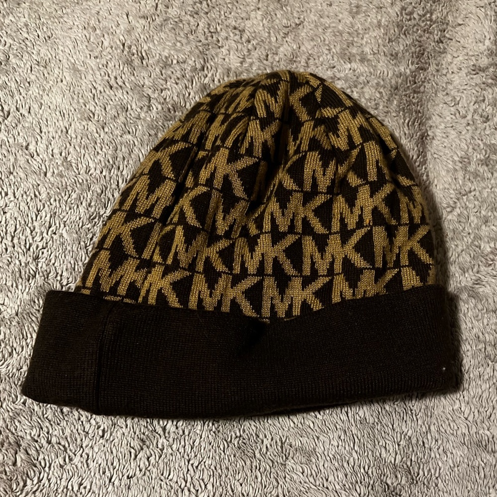 Michael Michael Kors MK Logo Beanie in Brown/Tan